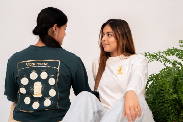 Camisa "vibra positivo" manga larga