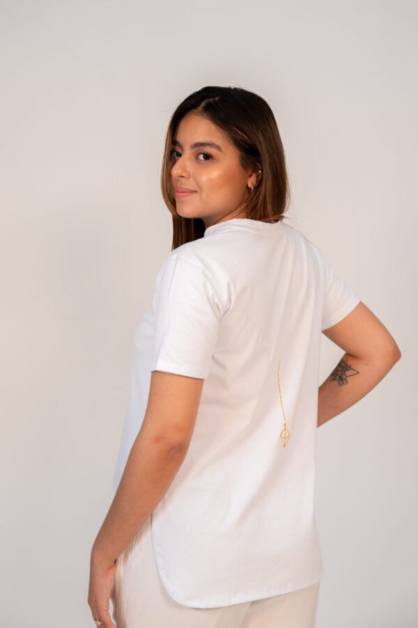 Camisa "hay magia en ti" manga corta - Image 3
