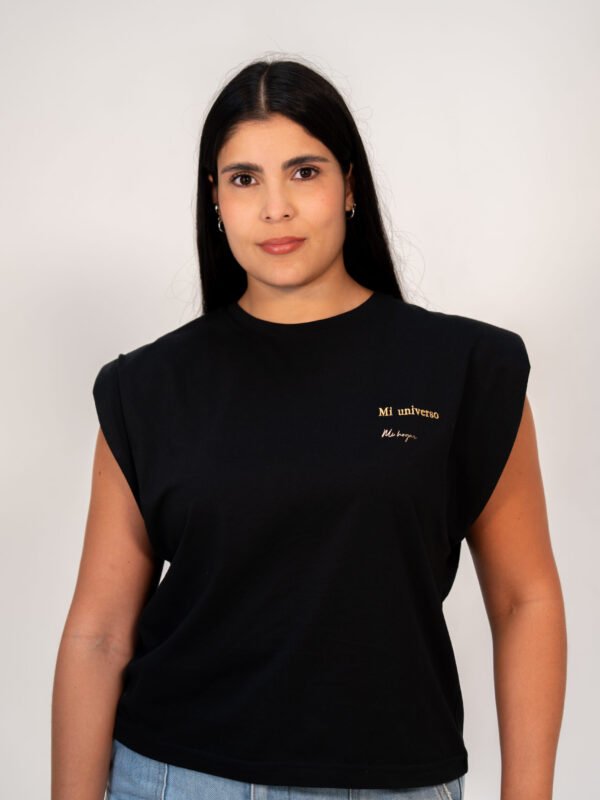 Camiseta  “Mi universo, mi hogar” sin mangas